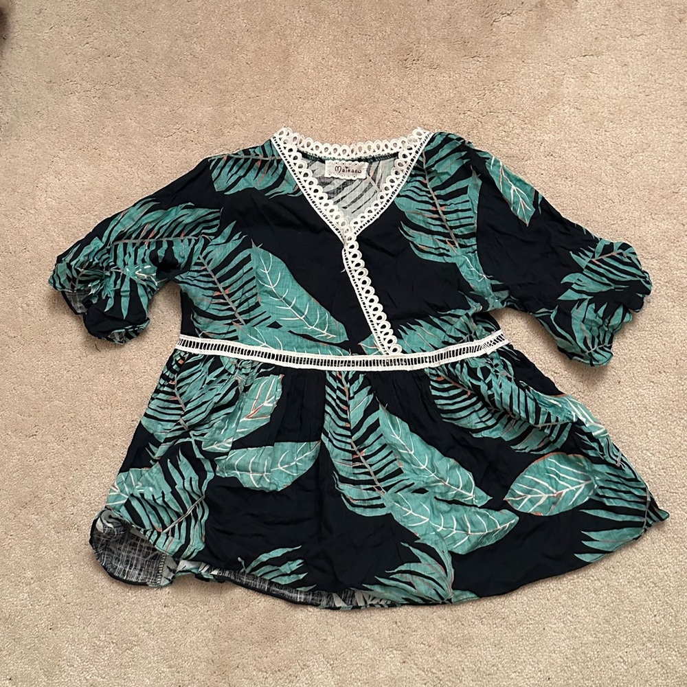 Elegant Black and Green Leaf Print Blouse